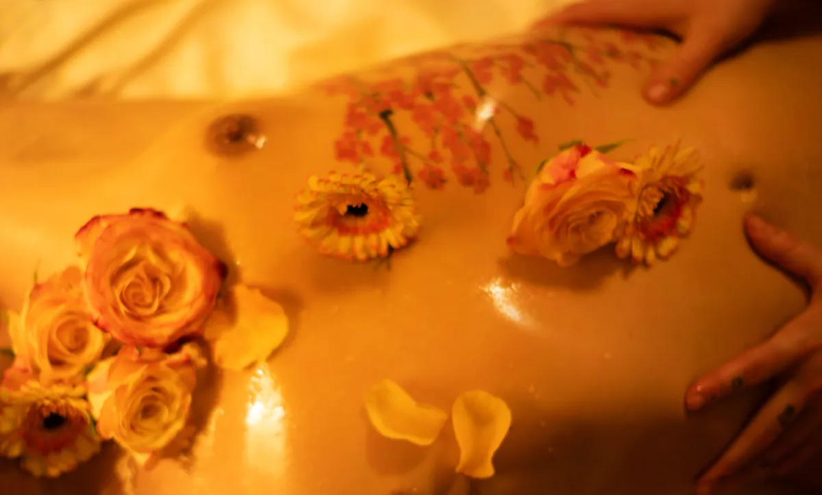 couple tantra massage oil escort