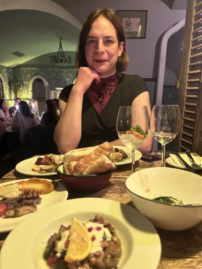 indepen dent dinner companion trans escort joy